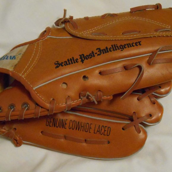 Seattle Mariners Rainier Bank Flex Action Genuine Cowhide Laced Baseball Glove - Picture 4 of 6